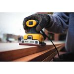 lixadeira-orbital-dewalt-dwe6411-imagem-03